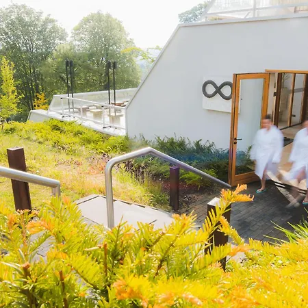 Otel Wellnesshotel Thermae 2000 4*